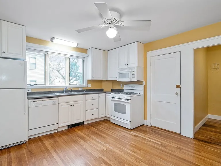 15 Fordham Rd — Photo 11