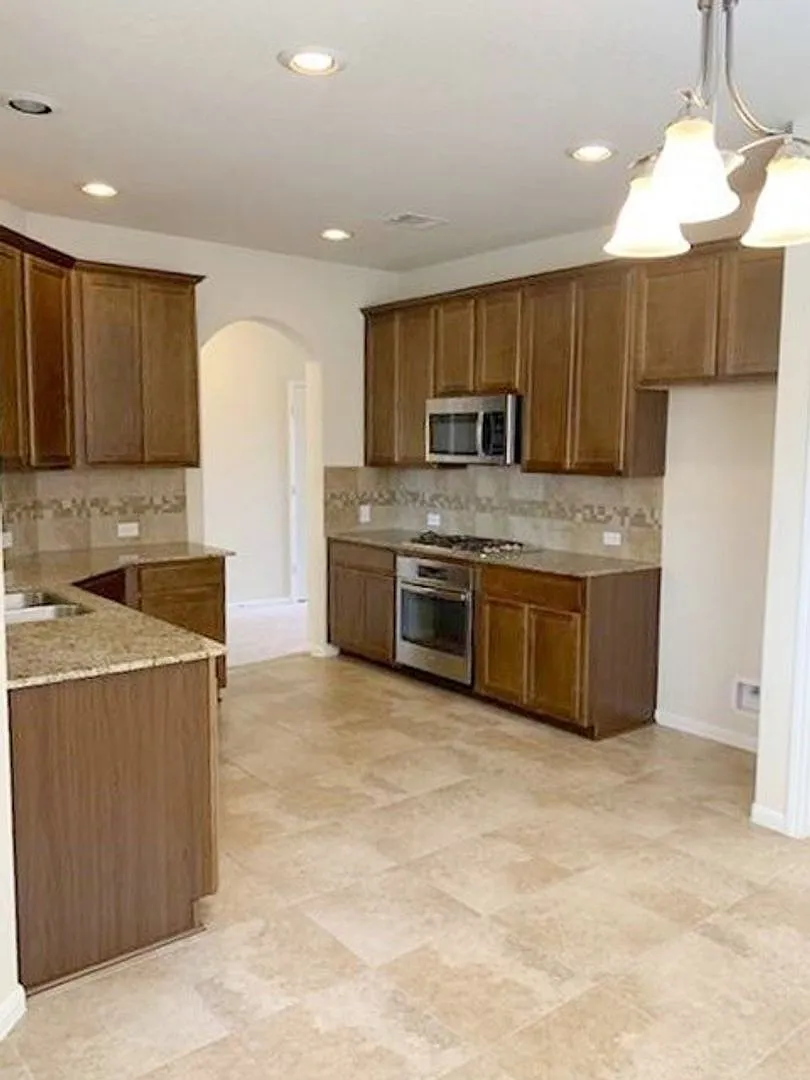 26931 Stonebury Heights Ln Ask about our No Cash Security Deposit Option — Photo 2