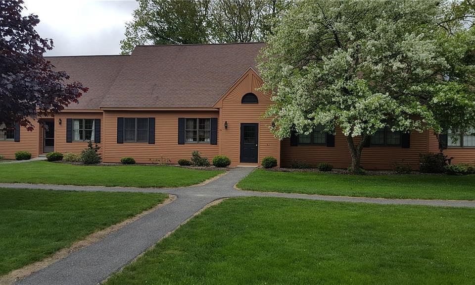 1st image of 14 Cheshire Meadows Ln #14