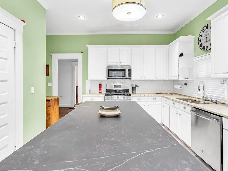 519 Rankin St NE — Photo 12