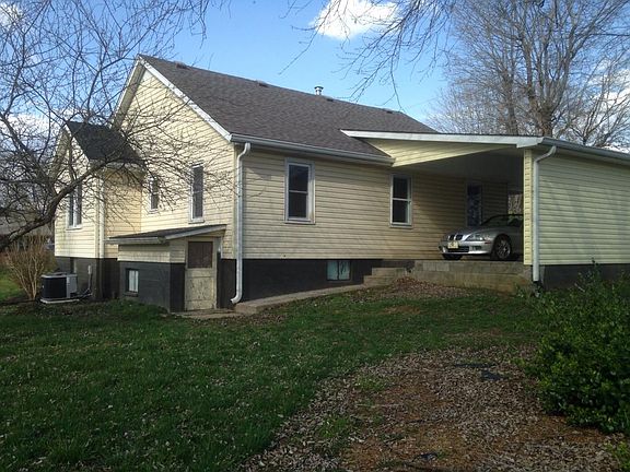 Back view. Basement access.