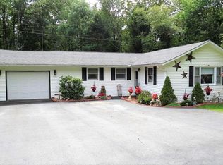 208 Roemerville Rd, Greentown, PA 18426