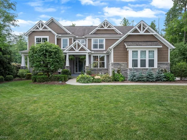 7915 McFarland Rdg, Chagrin Falls, OH 44023