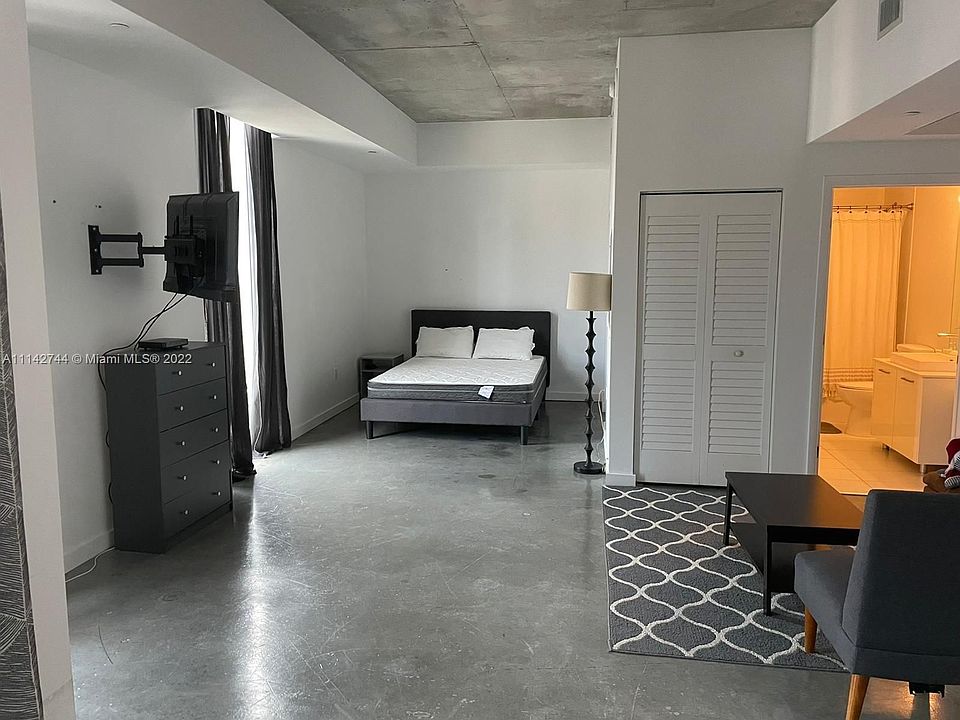 1st image of 151 SE 1st St APT 908