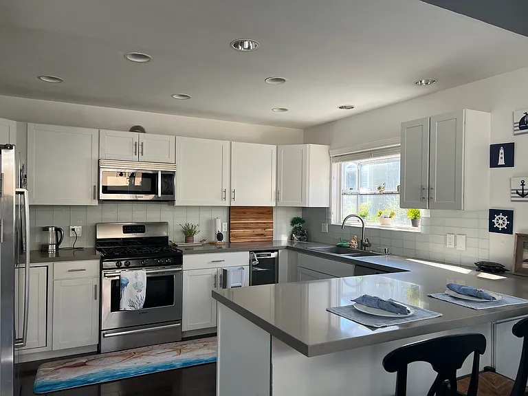 508 N Juanita Ave #B — Photo 11