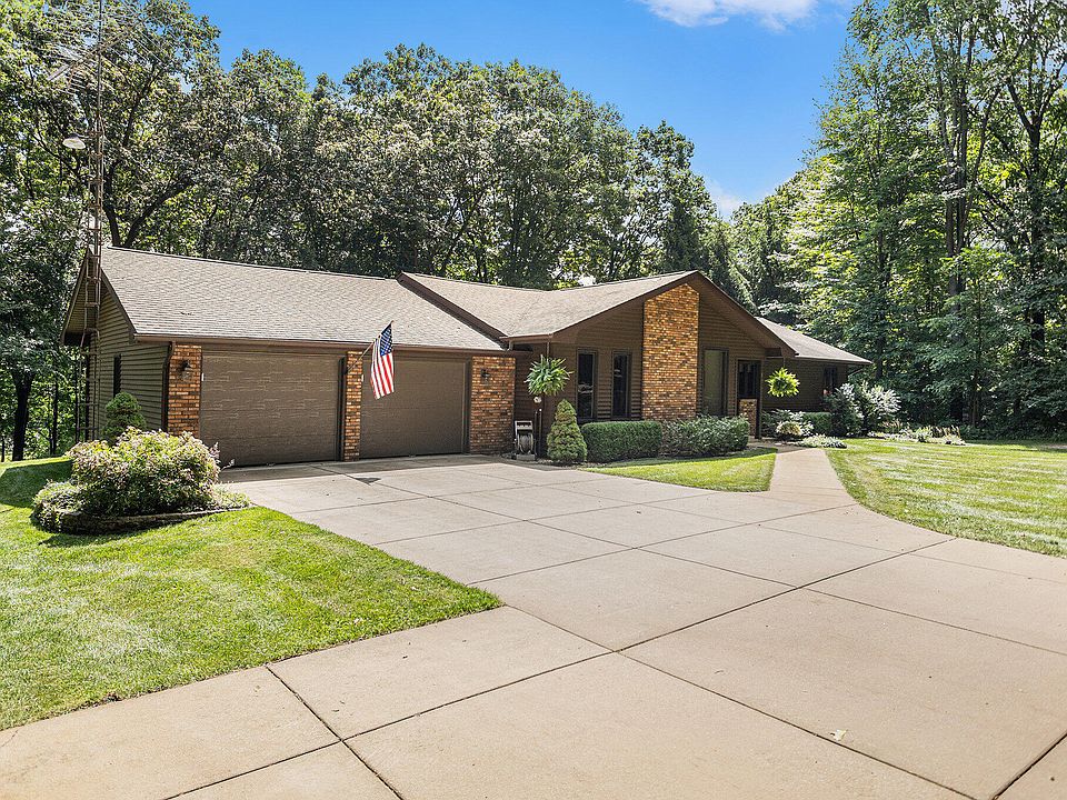 1st image of 106 Chapin Lake Trl