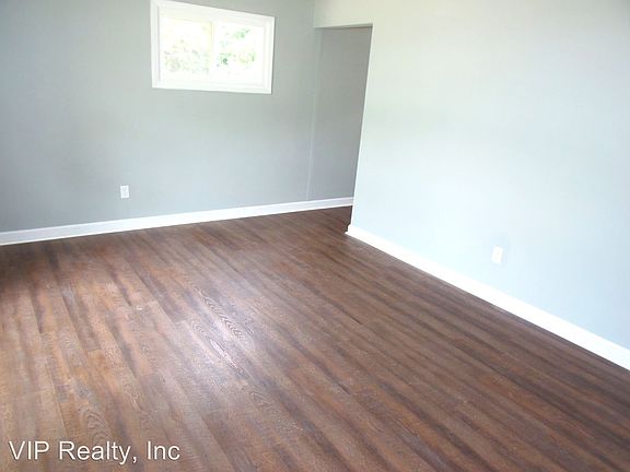 3rd image of 1845 Mooberry St