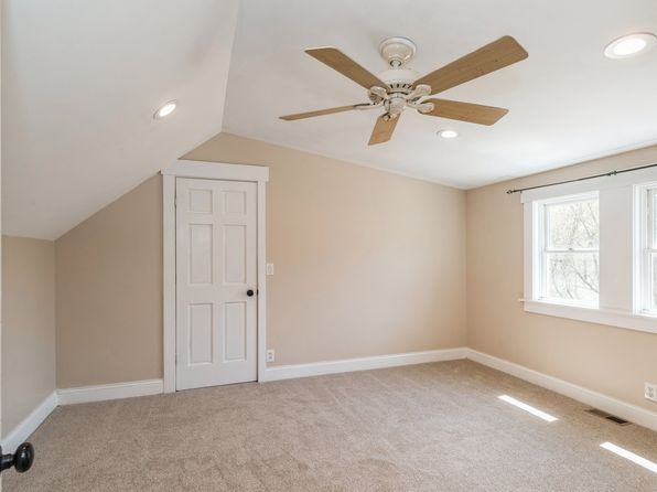 34437 Bassett Rd, Twin Lakes, WI 53181