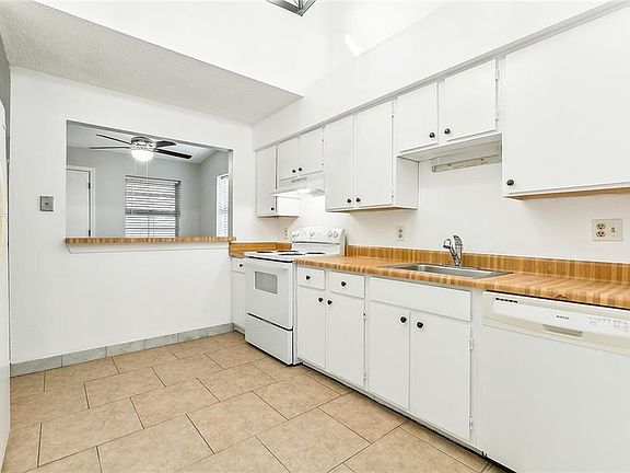 5th image of 2301 Edenborn Ave APT 206