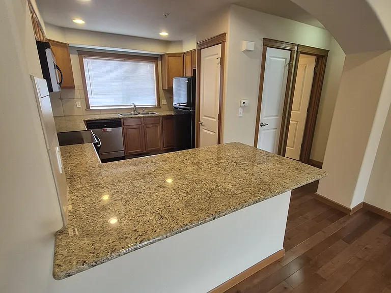 Aspen Meadows — Photo 12