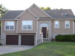 1592 Smiley St, Liberty, MO 64068