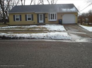 3232 Continental Dr, Lansing, MI 48911