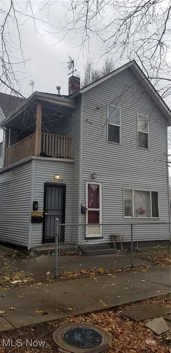 3347 Seymour Ave photo 1
