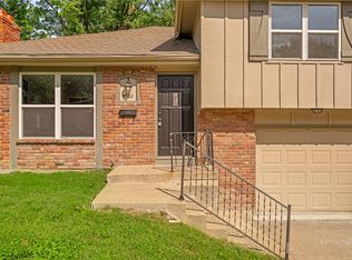 9302 W 83rd St, Overland Park, KS 66204