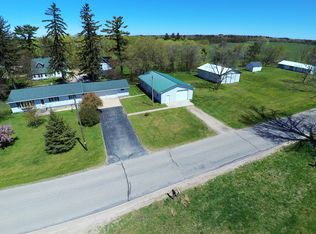 E1514 Crystal Lake Rd, Waupaca, WI 54981