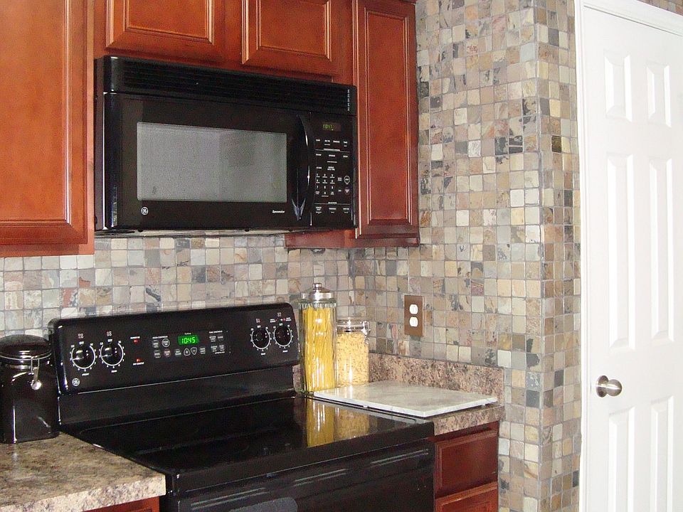 Kitchen, new tile