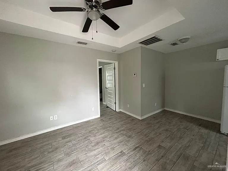 1410 Quitaca Dr #D — Photo 13