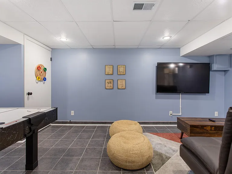 115 Iroquois Ave — Photo 14