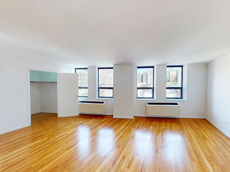 121 Reade St #E — Photo 1