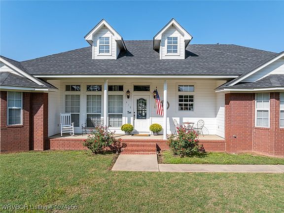 2nd image of 419 Shadow Mountain Dr