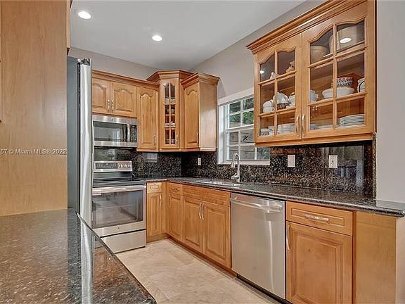 5th image of 3135 Gifford Ln APT D