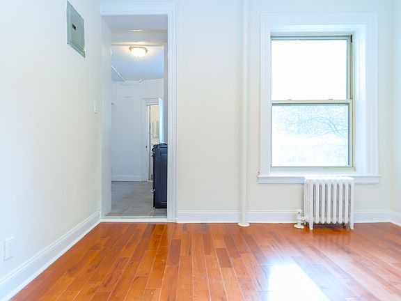 4th image of 246 E 53rd St APT 17