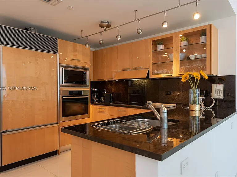 6799 Collins Ave #906 — Photo 5