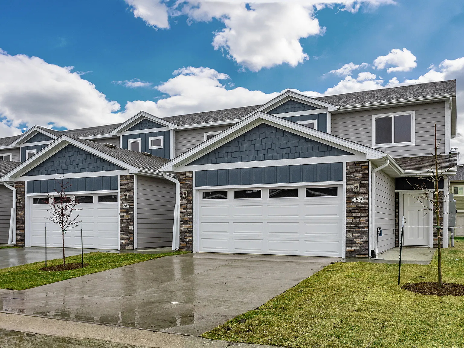 3 bed, 1465 sqft, $1,965 — Photo 1