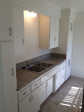 5th image of 331 E Live Oak St APT G