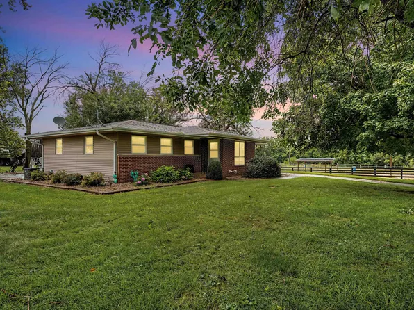 7789 N Wildlife Dr, Hopedale, IL 61747