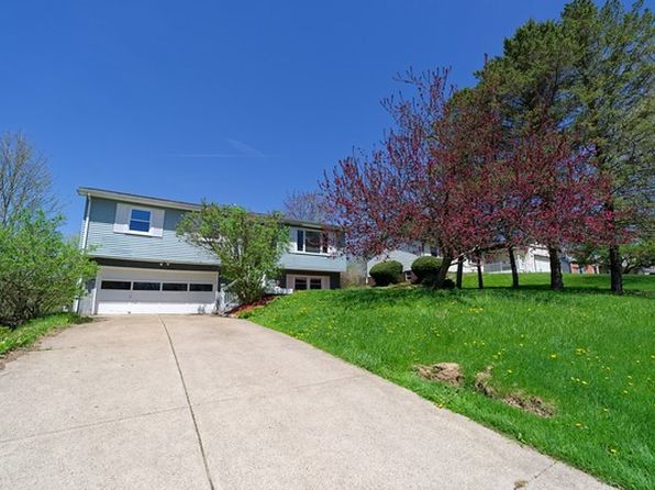 301 Hillcrest Dr, Edinboro, PA 16412