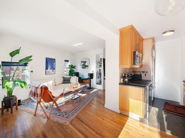 350 West 14th Street image 1 of 10