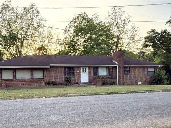 327 Kirksey Ave, Eutaw, AL 35462