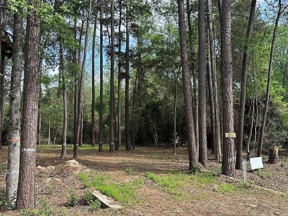 1st image of 775 Huckleberry Rd