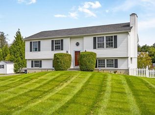 31 White Oak Cir, Wingdale, NY 12594