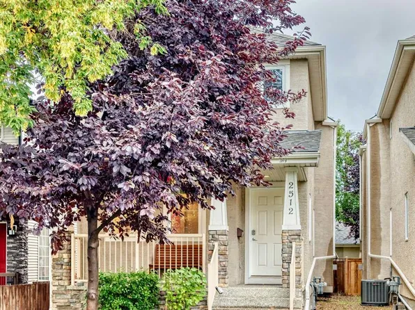 2512 W 17a St NW, Calgary, AB T2M 3S6