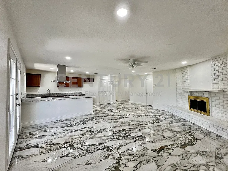 1410 Independence Trl — Photo 2