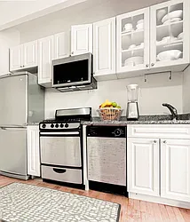 Rented by Manhattan Realty Group