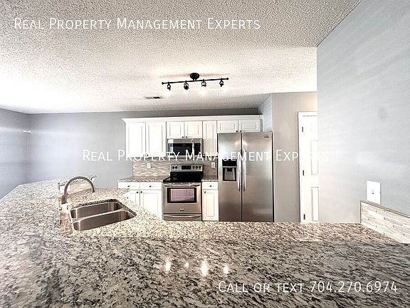 4th image of 7603 Rolling Meadows Ln