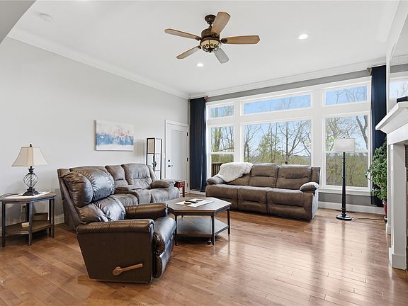 5th image of 4032 Windfall Dr NW