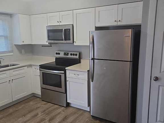 3rd image of 308 Heustis St APT 4