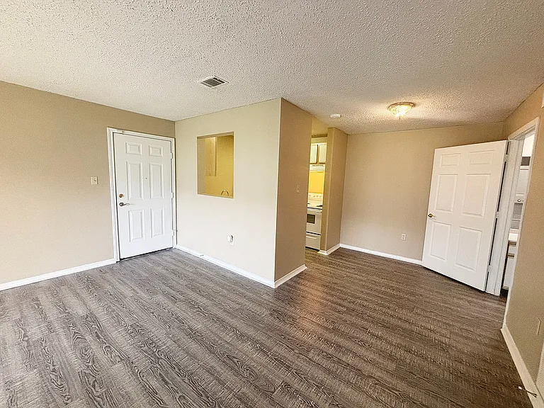Maple - Living & Dining Area