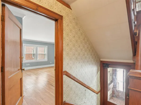 3932 University Ave APT 2, Des Moines, IA 50311