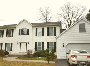 6905 Minnick Rd, Lockport, NY 14094