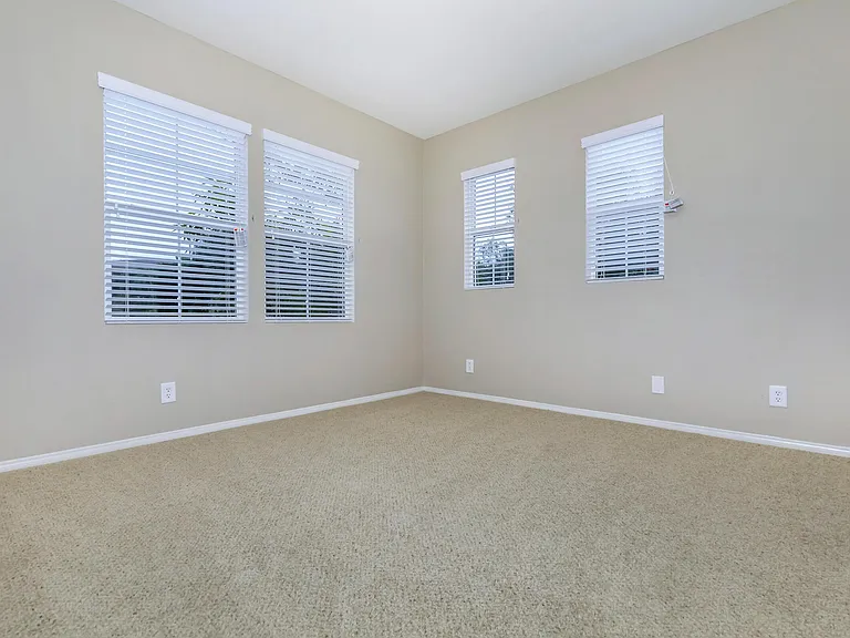 Laurel Glen Apartment Homes — Photo 27