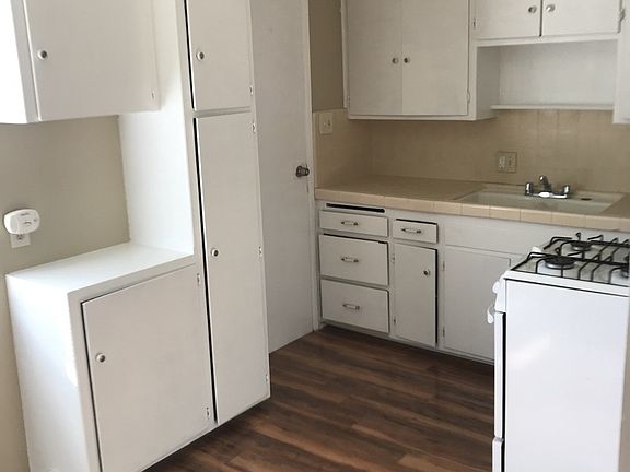 4th image of 3048 Luna Dr