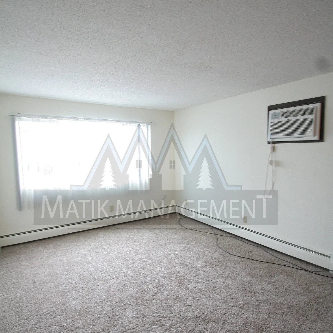 3 bed, $895 — Photo 2