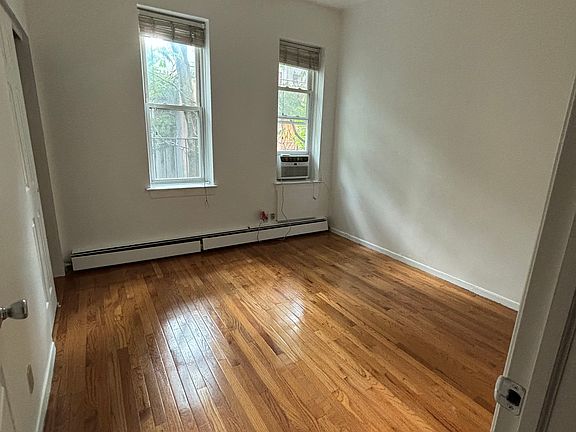 4th image of 308 E 93rd St APT 2B