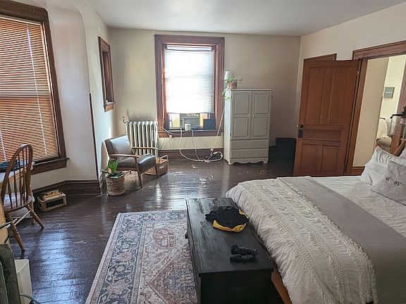 Spacious bedroom
