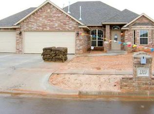 1313 NW 14th Pl, Moore, OK 73160